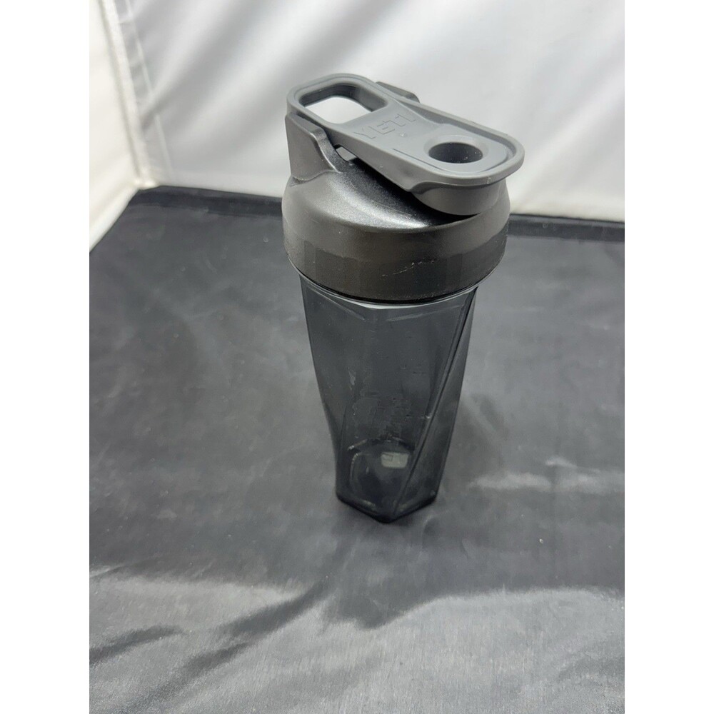 YETI Yonder Helimix Vortex Blender Shaker Bottle Holds up to 27Oz | No Blending